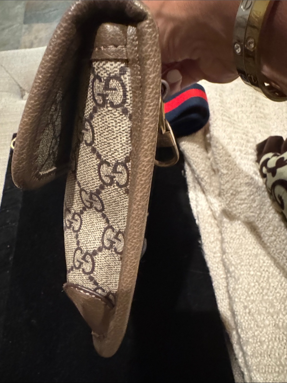 Gucci Supreme Canvas Bag - Picture 5 of 16